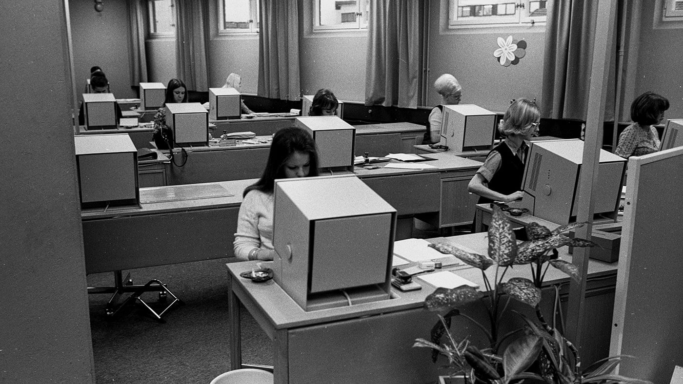 Tomt kontorslandskap vid Ikea i Älmhult 1971.