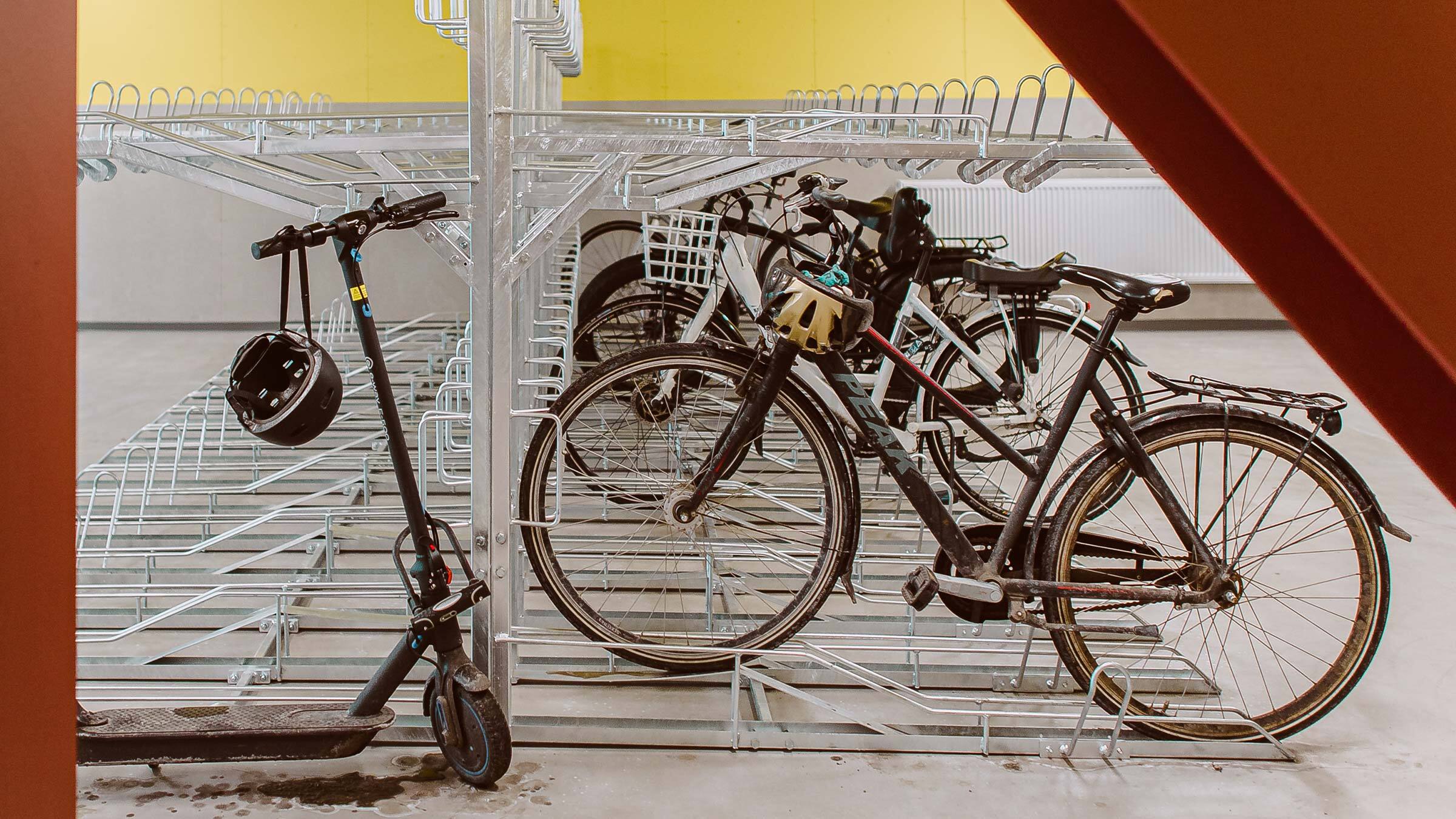 cykelgarage-i-kontorshuset-citygate